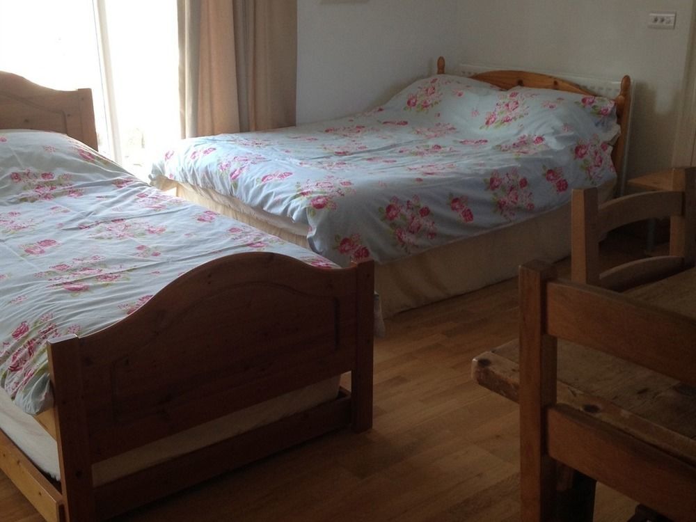 Rebels Hide -Self Check In Rooms Clifton  Экстерьер фото